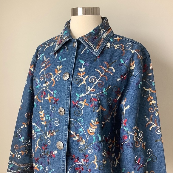 Vintage Embroidered Denim Jeans Jacket - Picture 9 of 16